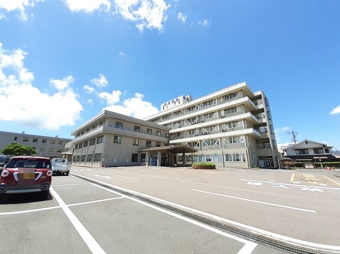 近くの四万十市立市民病院まで2,700m（徒歩34分）