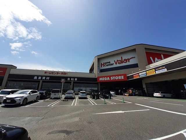 近くのホームセンターバロー羽島インタまで1,000m(徒歩13分)