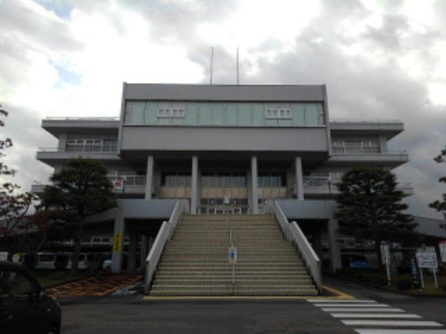 近くの役所まで1,900m（徒歩24分）