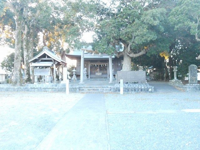 近くの矢柄神社まで350m(徒歩5分)