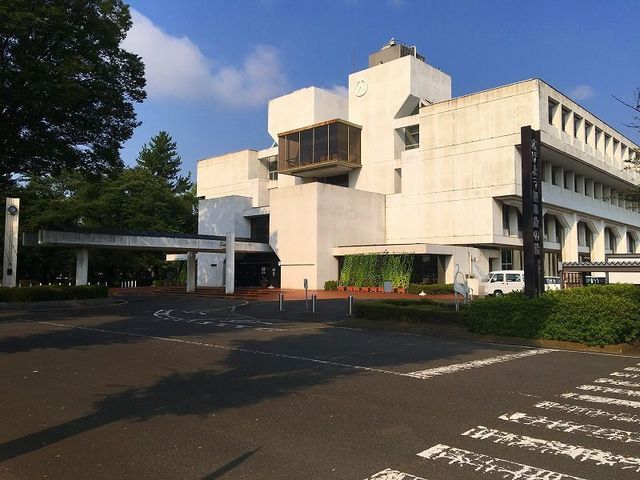 近くの役所まで2,600m（徒歩33分）