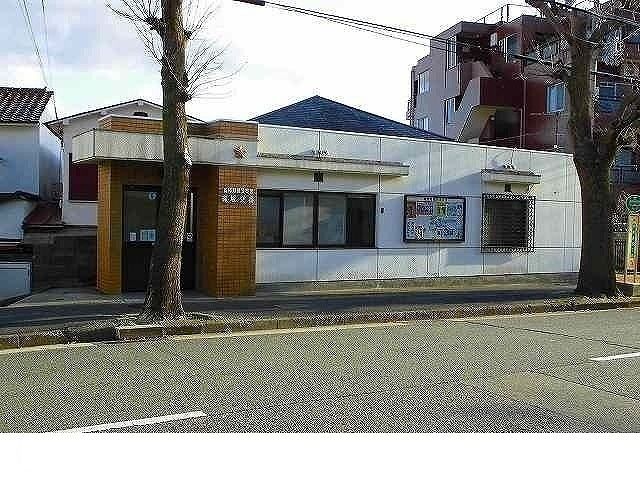 近くの灘警察署 赤坂交番様まで700m(徒歩9分)