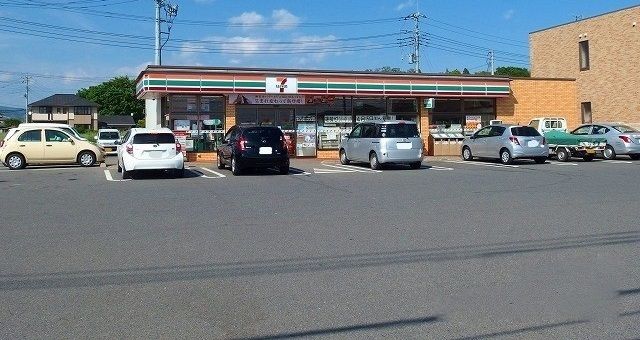 近くのセブンイレブン大胡樋越店まで1,700m（徒歩22分）