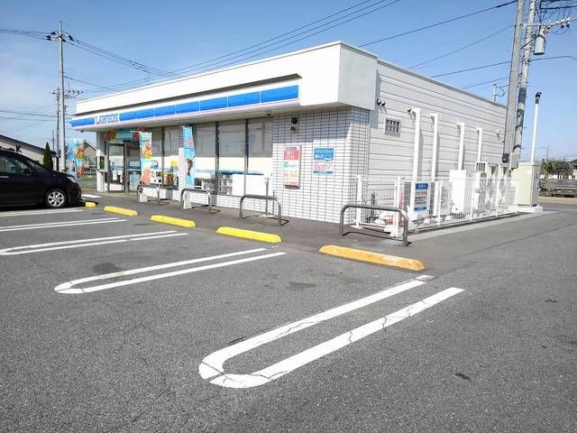 近くのローソンまで450m（徒歩6分）