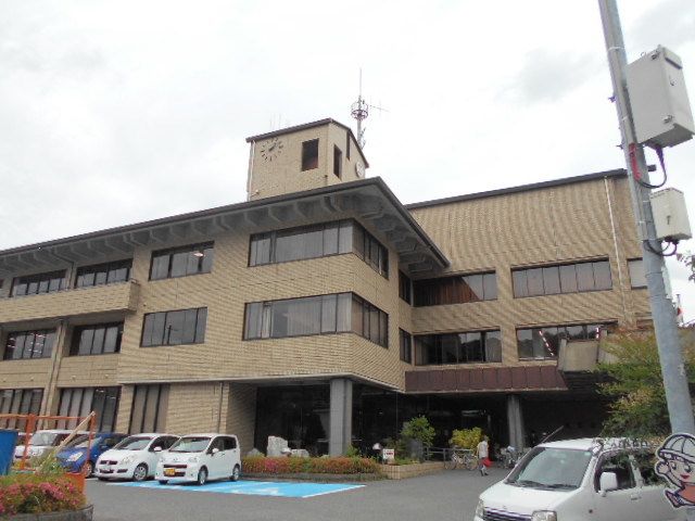 近くの由良町役場様まで950m(徒歩12分)