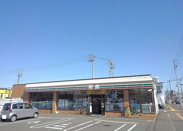 近くのセブンイレブンまで170m(徒歩3分)