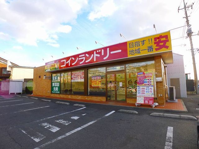 近くのマンマチャオ桐生菱店まで650m（徒歩9分）
