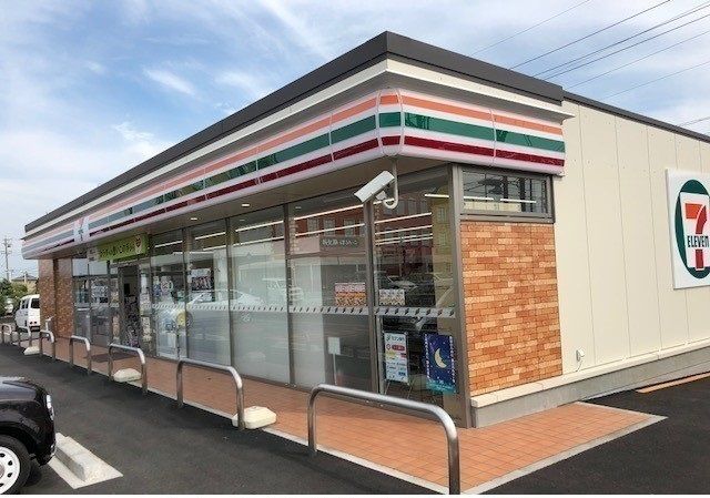 近くのセブンイレブン大垣インター南店まで1,427m(徒歩18分)