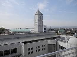 近くの川本北小学校まで1,100m（徒歩14分）