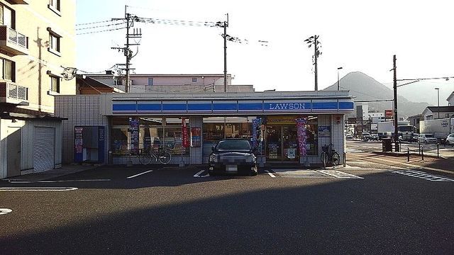 近くのローソンまで450m(徒歩6分)