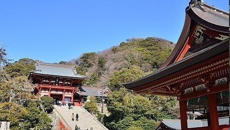 近くの鶴岡八幡宮まで1,440m（徒歩18分）