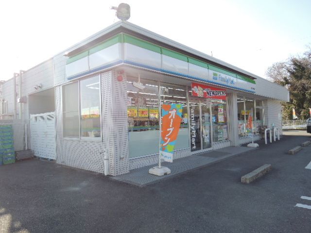 近くのファミリーマート富士宮大岩店まで450m(徒歩6分)