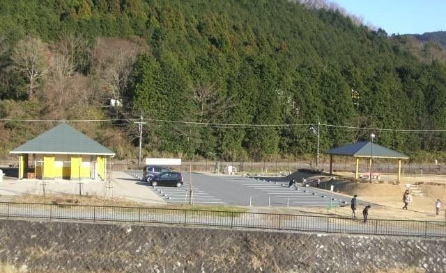 近くのあしがらふれあい公園まで1,600m（徒歩20分）