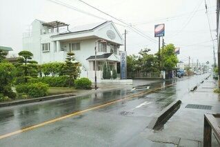 近くのかやの歯科医院まで430m(徒歩6分)