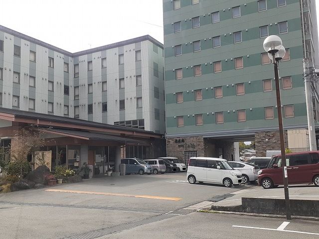 近くのつるの湯熊本インター店まで500m（徒歩7分）