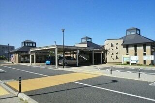 近くの道の駅源平の里むれさんまで1,030m（徒歩13分）