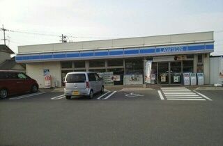 近くのコンビニまで400m（徒歩5分）