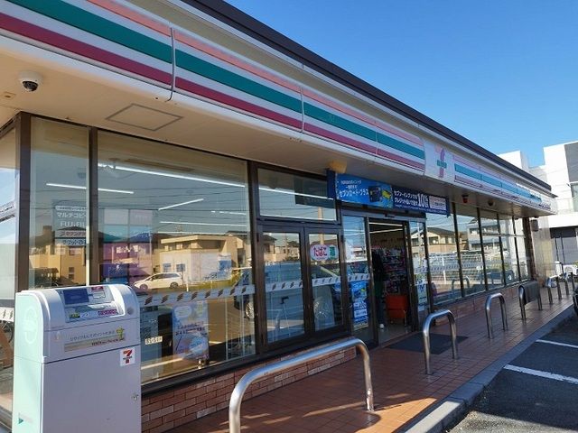 近くのセブンイレブンまで450m(徒歩6分)