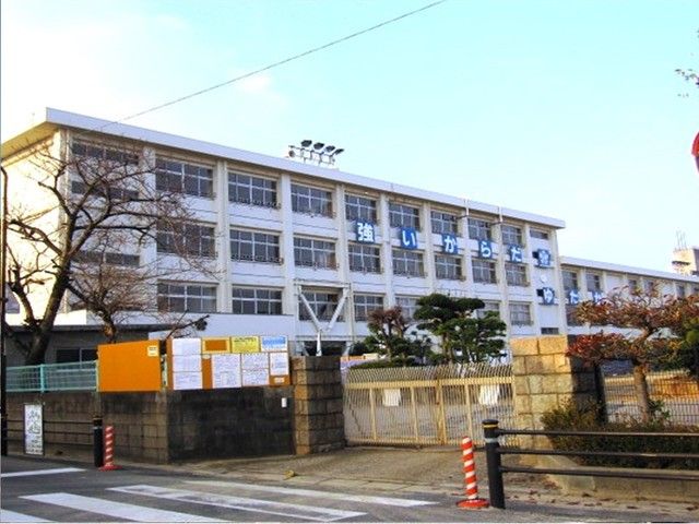 近くの第五福田小学校まで650m（徒歩9分）