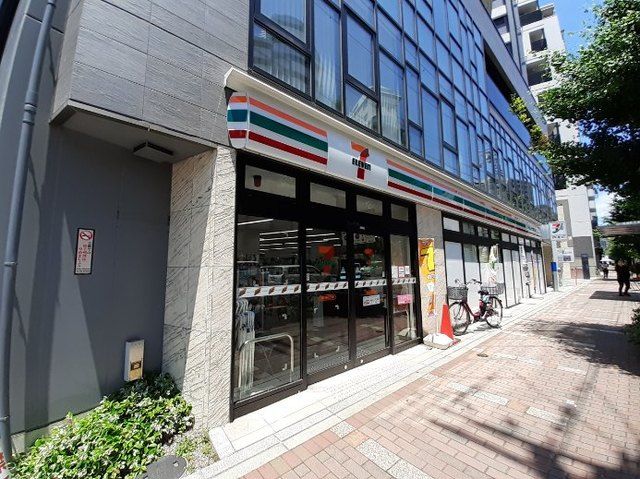 近くのセブンイレブン 京都河原町五条まで300m(徒歩4分)