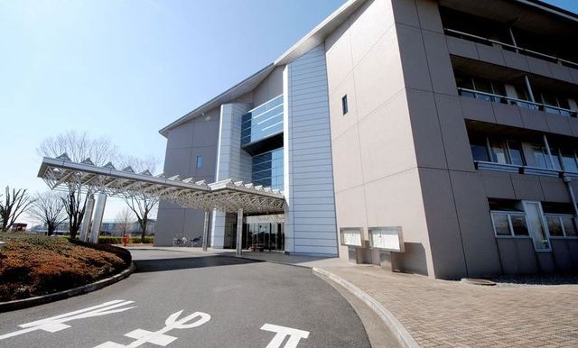近くの白岡市役所まで2,500m（徒歩32分）