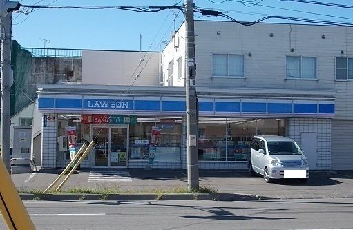 近くのローソン 滝川黄金町店まで1,100m(徒歩14分)