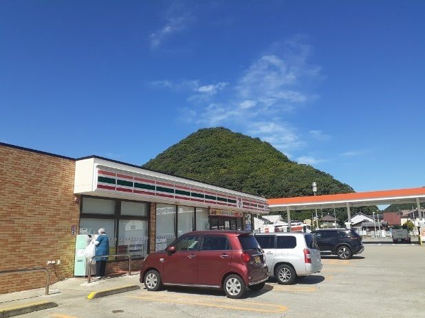近くのセブンイレブンさんまで550m（徒歩7分）