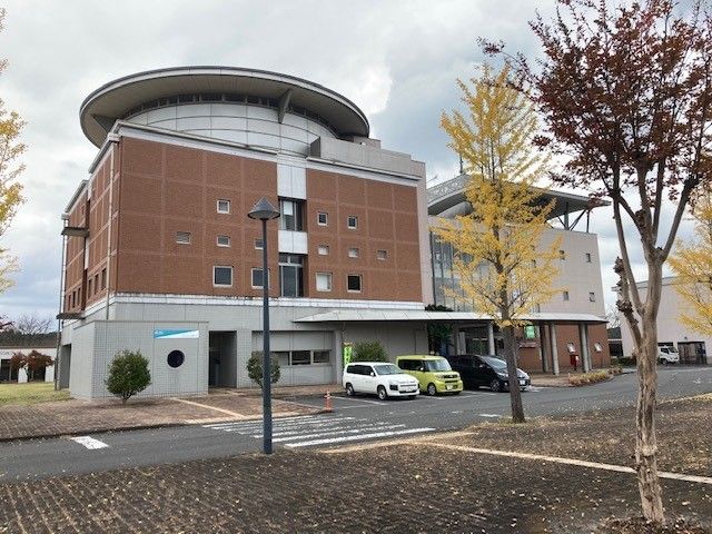 近くの市貝町役場まで7,200m（徒歩90分）