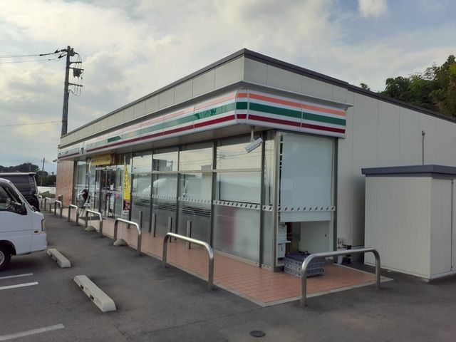 近くのセブンイレブン前橋冨士見田島店まで1,100m(徒歩14分)