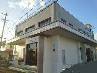 近くの蒲郡信用金庫まで410m（徒歩6分）