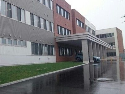 近くの七飯町立大中山小学校まで300m(徒歩4分)