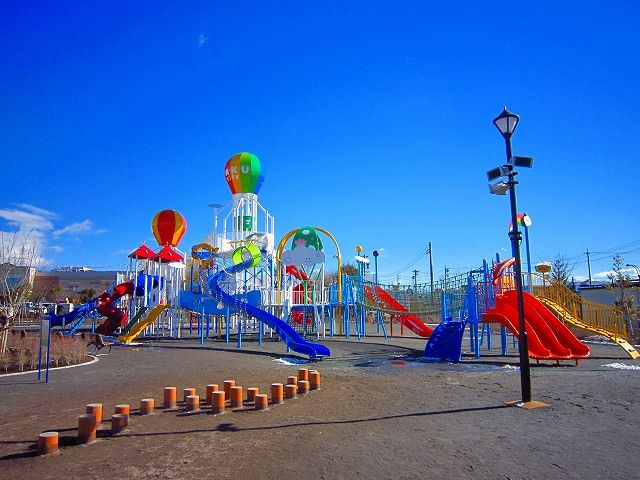 近くの市民交流ひろばまで800m（徒歩10分）