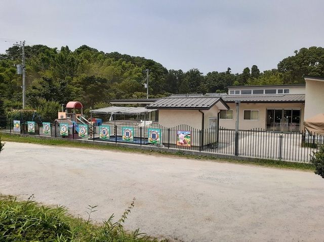 近くのこざくら保育園まで800m(徒歩10分)