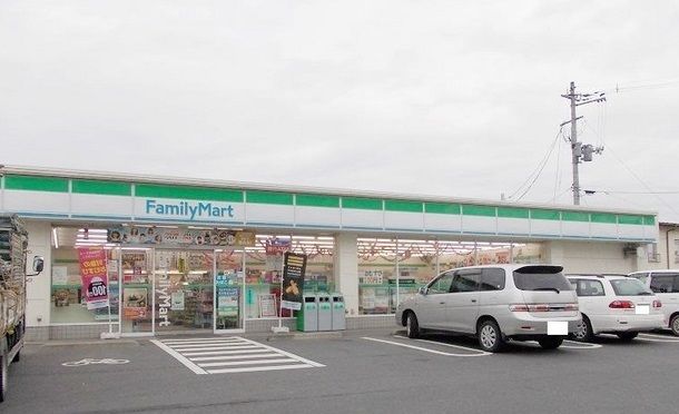 近くのファミリーマート一関インター店まで750m（徒歩10分）