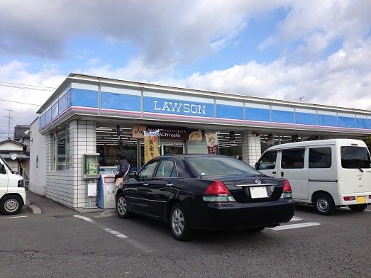 近くのローソン神辺湯野店まで650m（徒歩9分）