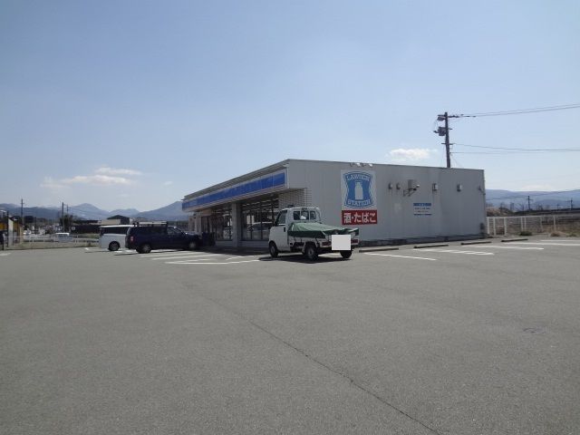 近くのコンビニまで440m（徒歩6分）
