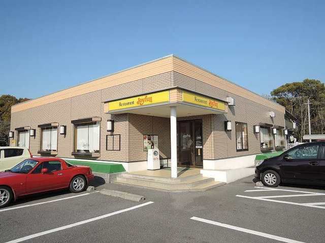近くの飲食店まで1,000m（徒歩13分）
