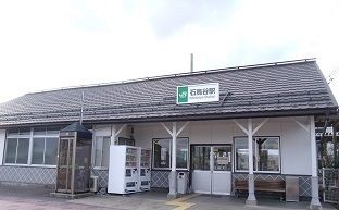 近くの石鳥谷駅まで1,000m（徒歩13分）