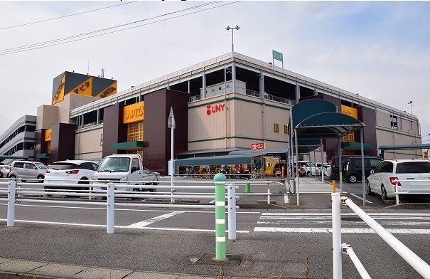 近くのアピタ大府店まで450m(徒歩6分)