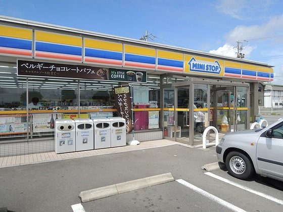 近くのミニストップ　牧之原インター店まで1,700m（徒歩22分）