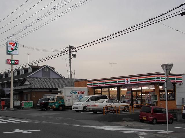 近くのセブンイレブン清原台店まで140m（徒歩2分）