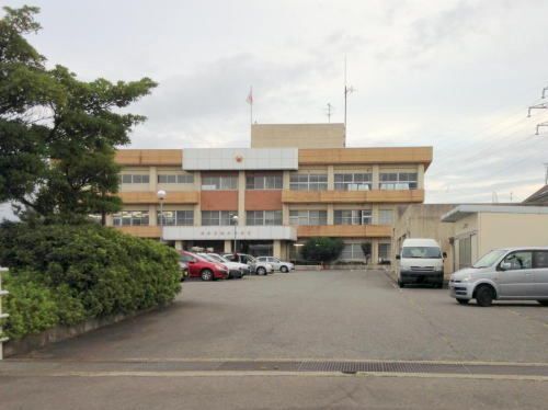 近くの坂井警察署まで600m（徒歩8分）