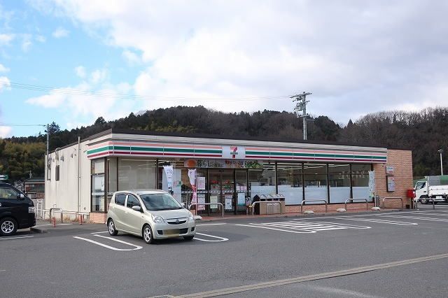 近くのセブンイレブンまで130m(徒歩2分)