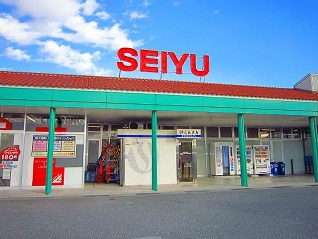 近くのスーパーまで70m（徒歩1分）