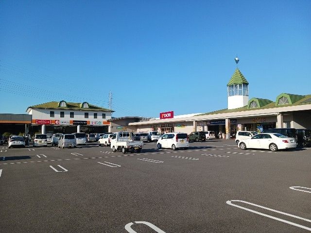 近くのＤＣＭ新居浜店まで1,200m（徒歩15分）