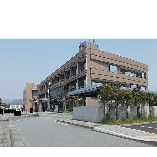 近くの宇城市役所本庁まで2,500m（徒歩32分）