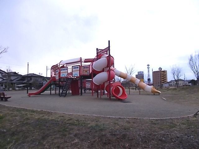 近くの羽島中央公園まで56m(徒歩1分)