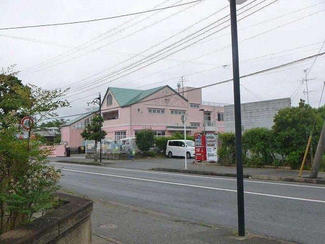近くの幼稚園・保育園まで1,000m（徒歩13分）