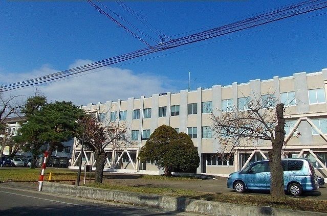 近くの秋田家庭裁判所大館支部まで400m（徒歩5分）