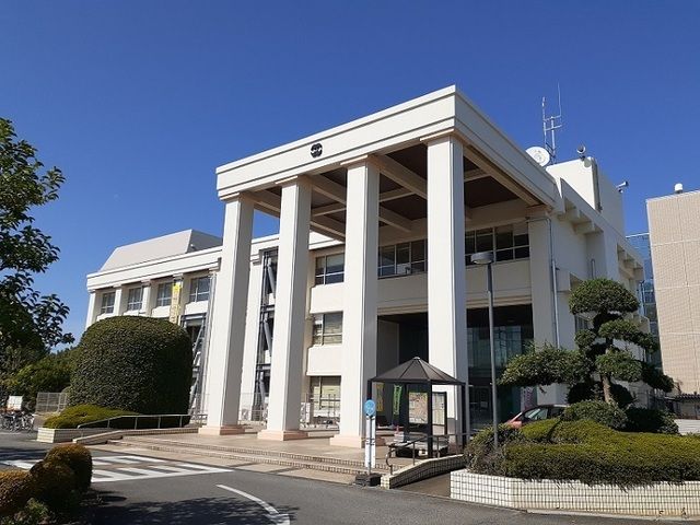 近くの八街市役所まで1,200m（徒歩15分）